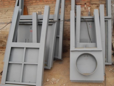 不銹鋼 方、圓小閘門